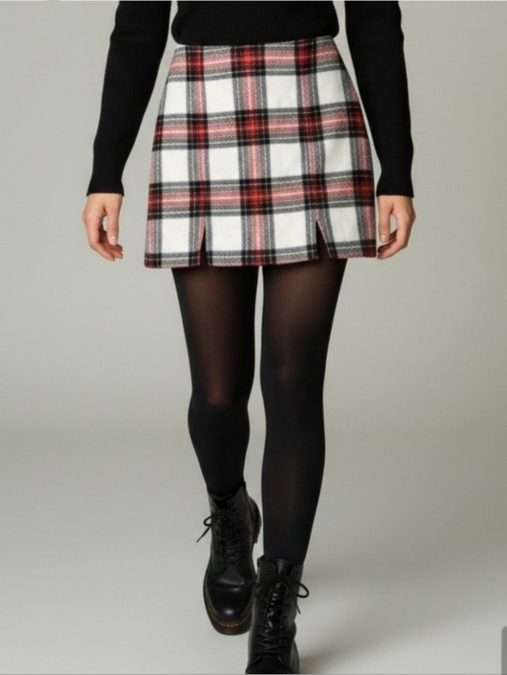 Hollister Ultra High-rise Cream, Red And Black Plaid Wool Blend Mini Skirt XS